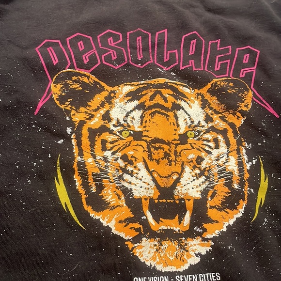 RARE Collector Desolate the Tour Size XS Women Grunge Rare Merch Crew Neck Swea… - Picture 3 of 5
